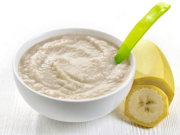 Makanan Bayi 6 Bulan: bubur nasi dan pisang