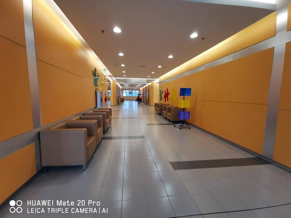 koridor hospital wanita dan kanak-kanak KL
