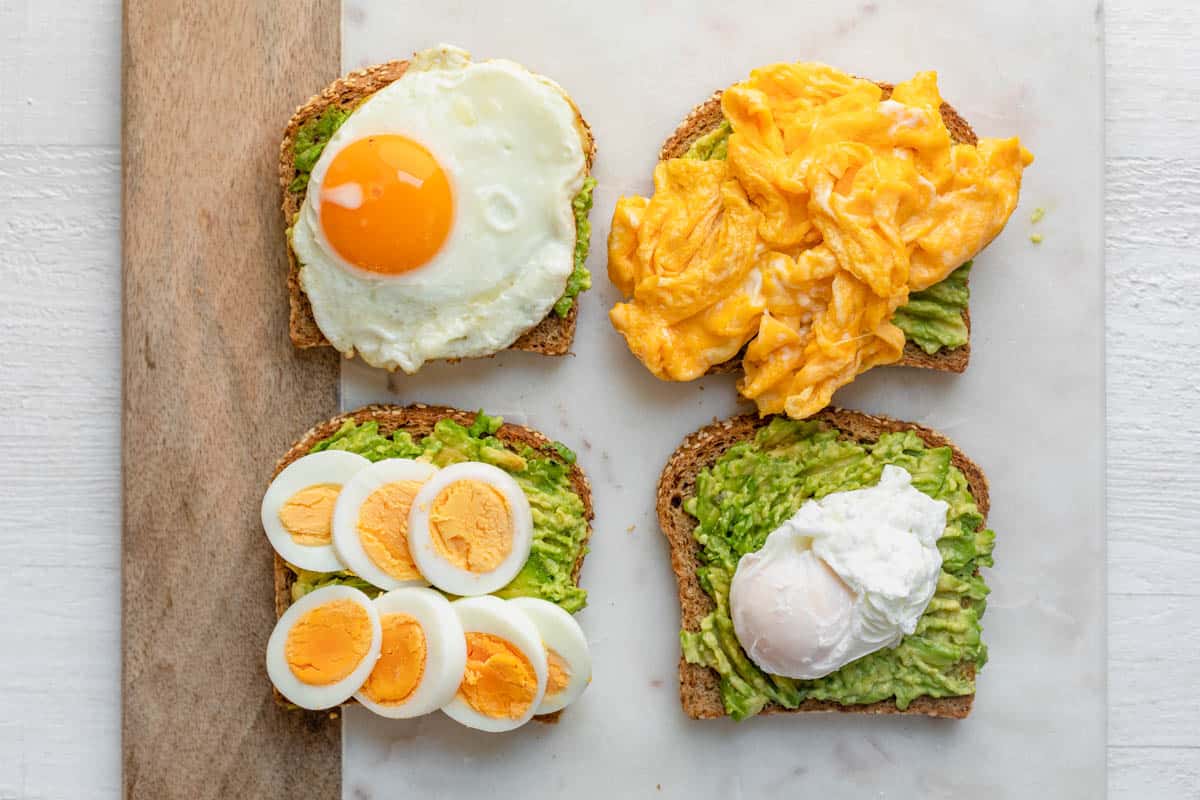 makanan diet - roti bakar avocado dengan telur 