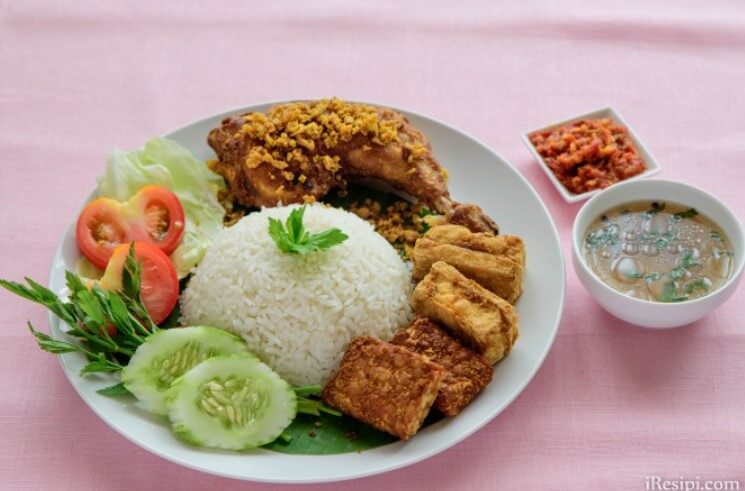 nasi ayam penyet sedap