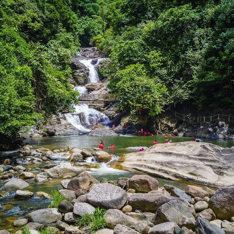 air terjun lasir