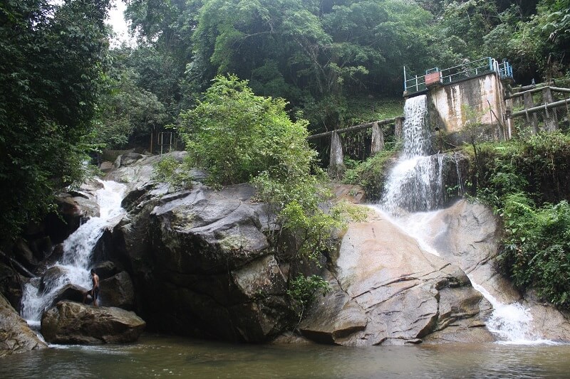 air terjun titi kerawang