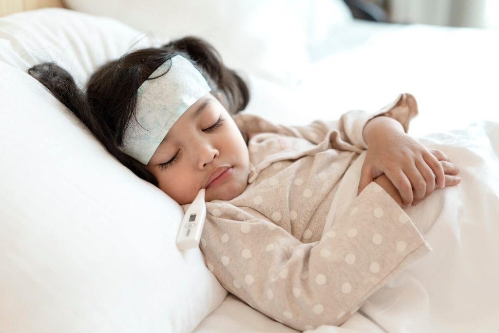 kanak-kanak demam akibat dijangkiti Bronchopneumonia