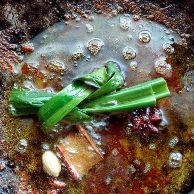 ayam goreng masak merah