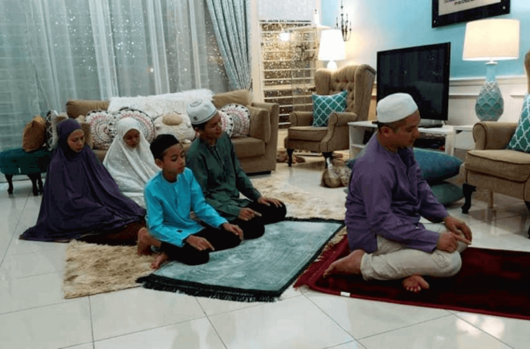 kedudukan solat berjemaah suami isteri