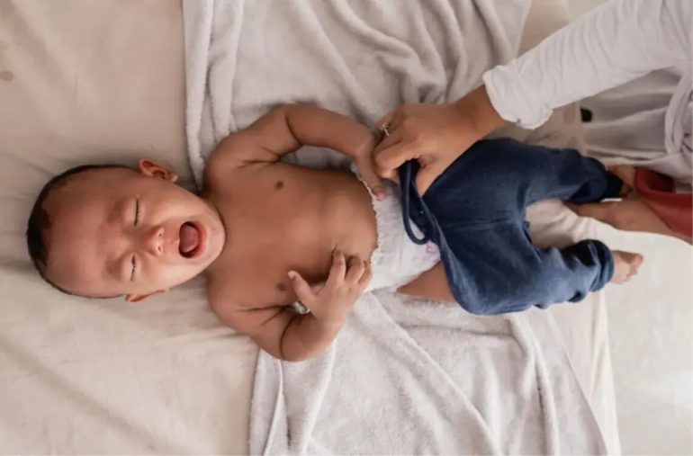 cara mengatasi bayi sembelit