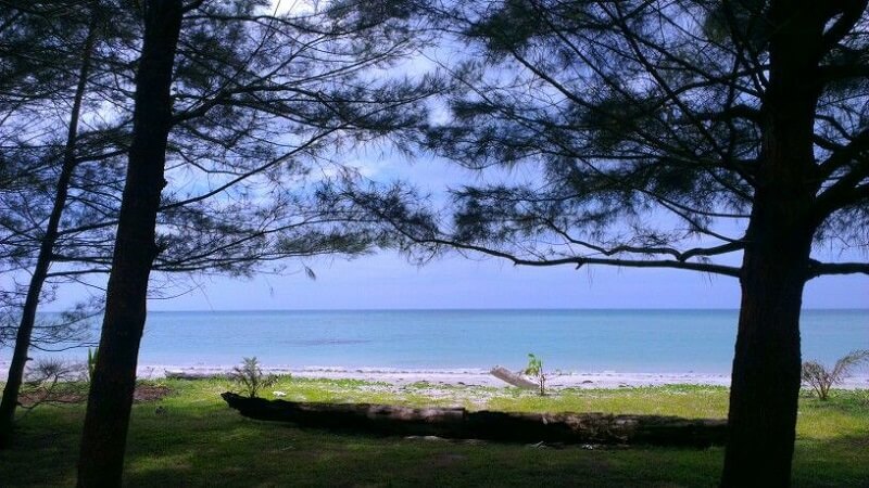 Pantai Pohon Batu, tempat menarik di Labuan