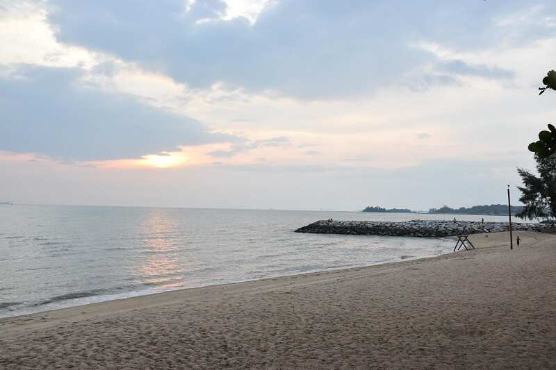 Pantai Teluk Gong