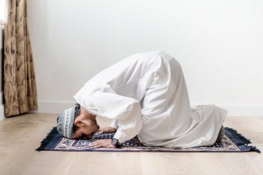 cara khusyuk dalam solat