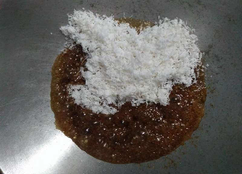 kuih koci